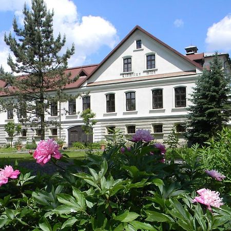 Lidmiluv Mlyn Otel Sadek Dış mekan fotoğraf