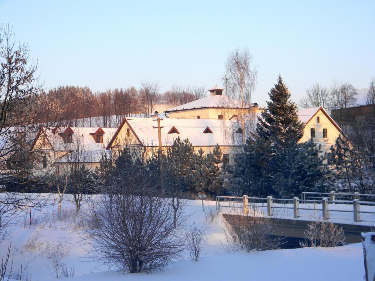 Lidmiluv Mlyn Otel Sadek Dış mekan fotoğraf